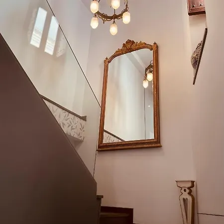 Moctezuma Apartment *
